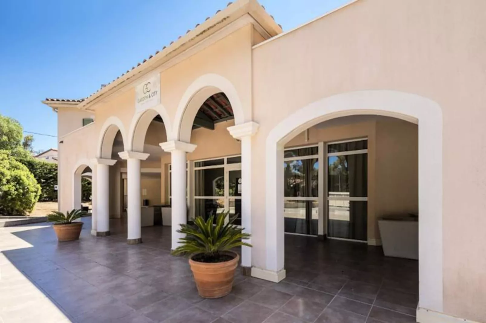 Résidence Garden & City Six-Fours-Les-Plages***-Image-tags.