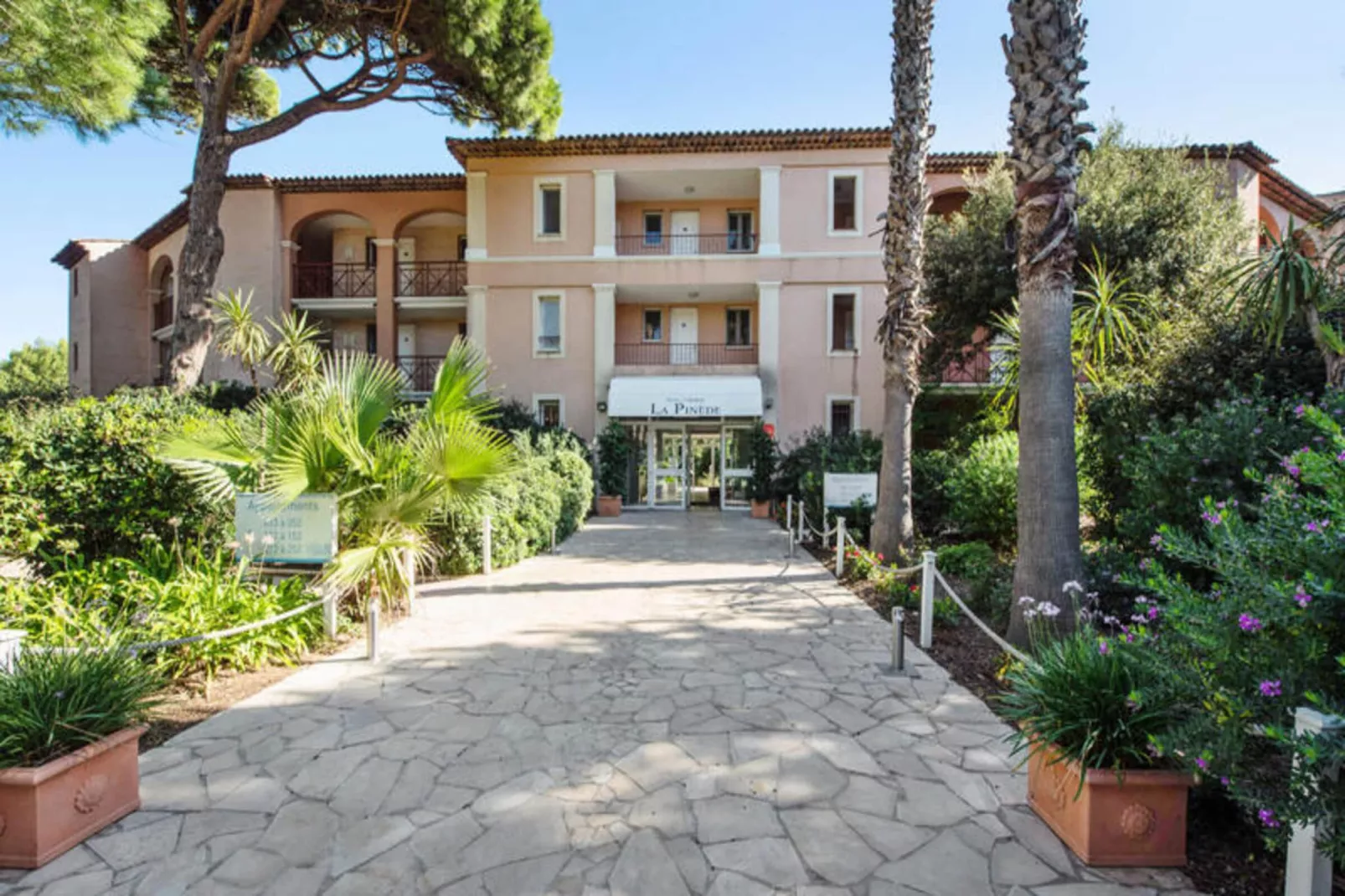Résidence La Pinède - maeva Home-Außenbereich Sommer