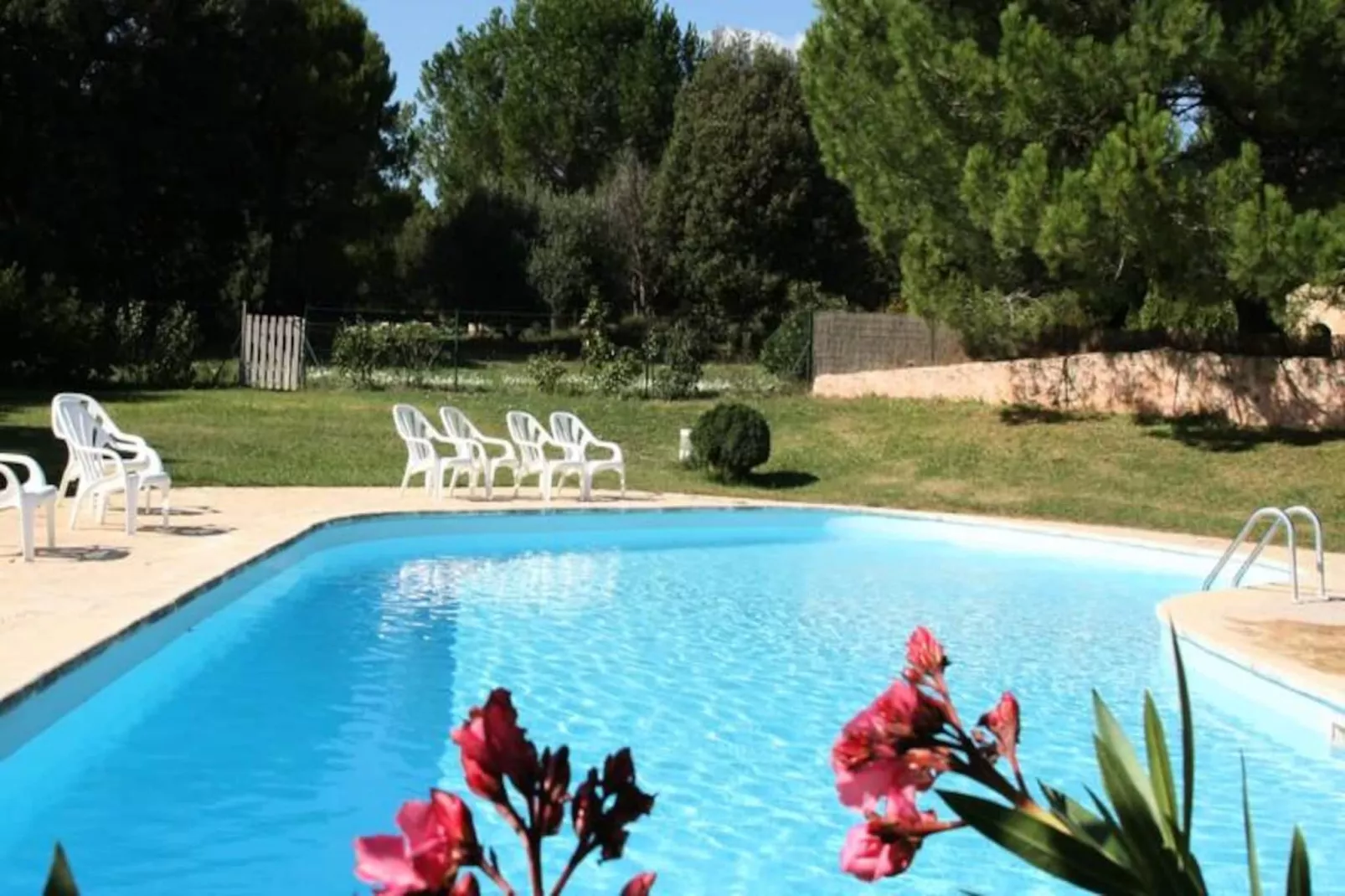 Lou Petarel, Mas Proven&ccedil;al Typique Avec Piscine Partag&eacute;e, Calme, Nature-Image-tags.