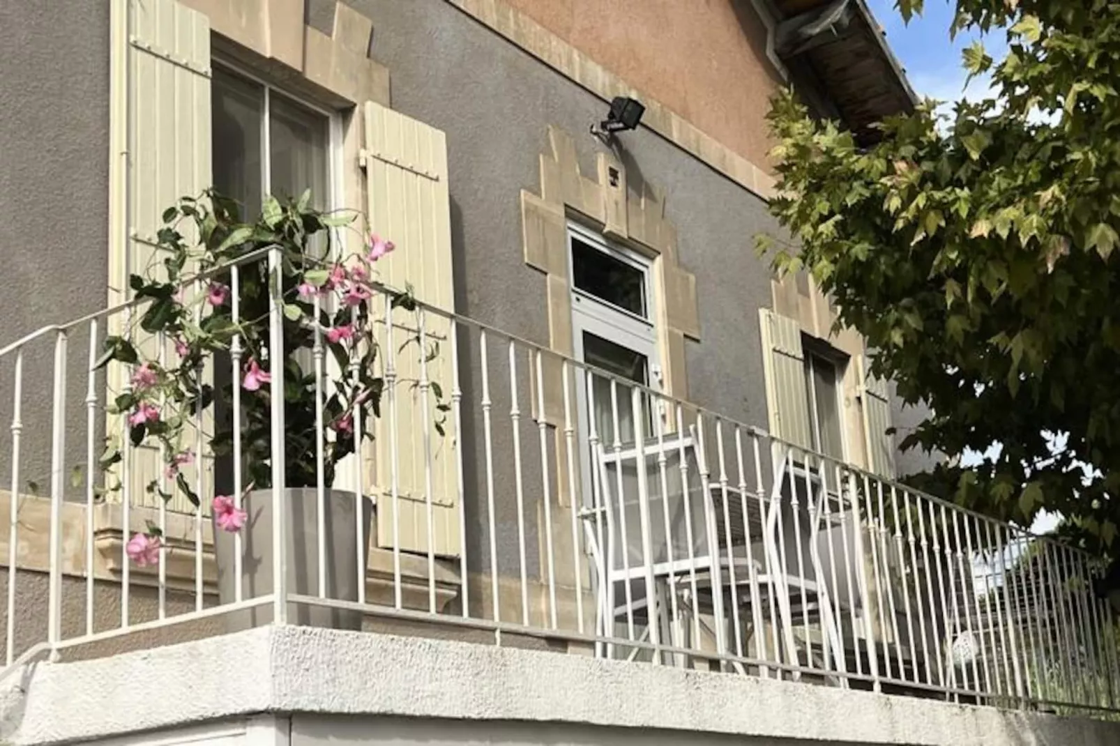 Appartement Lumineux Avec Piscine Et Spa-Image-tags.