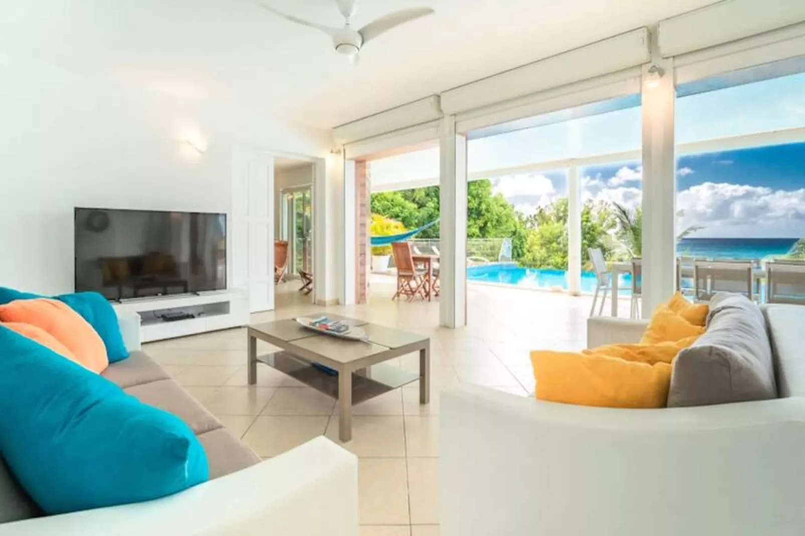 Villa Nora-Image-tags.