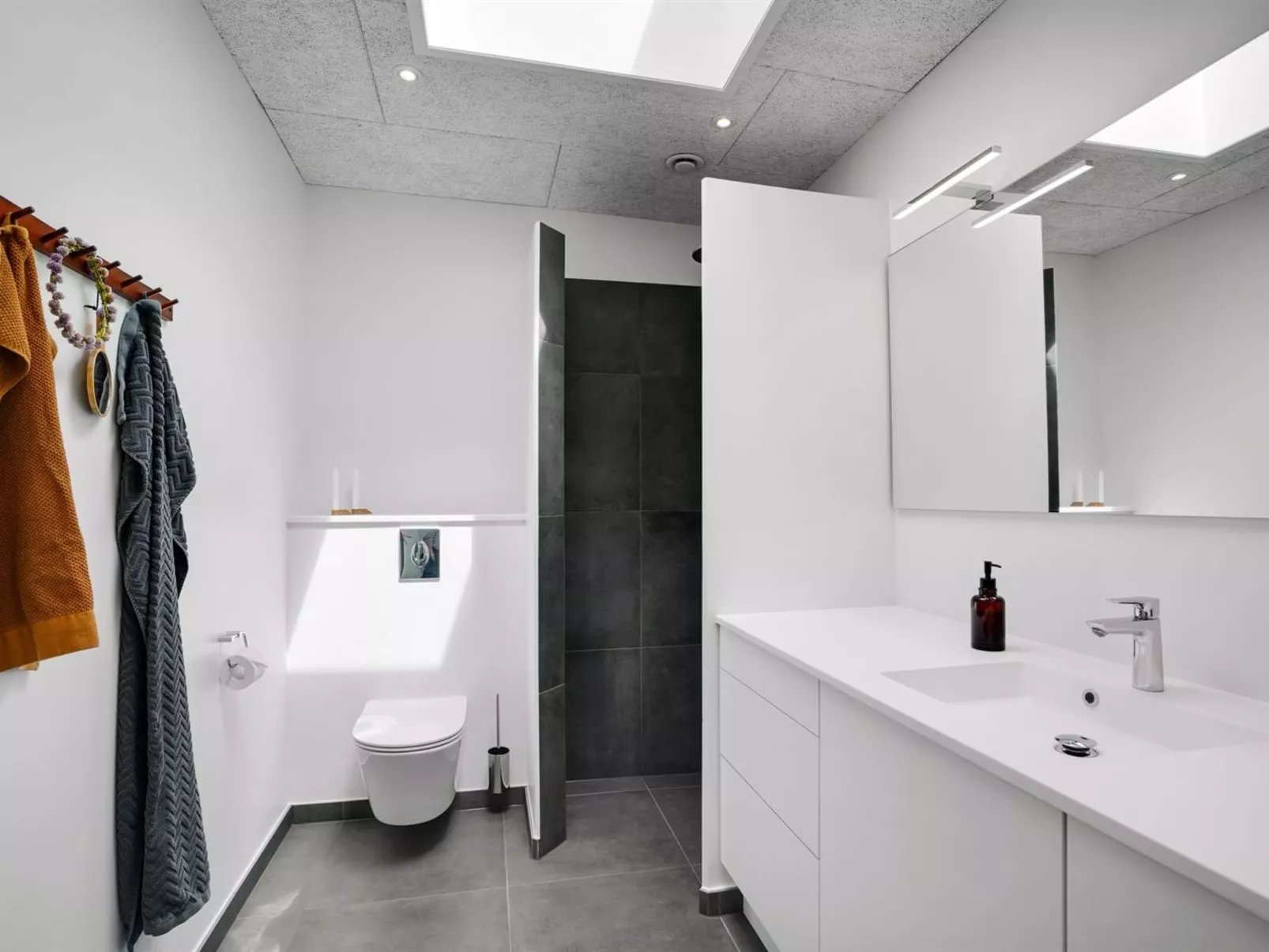 "Trpana" - 1.6km from the sea-Inside