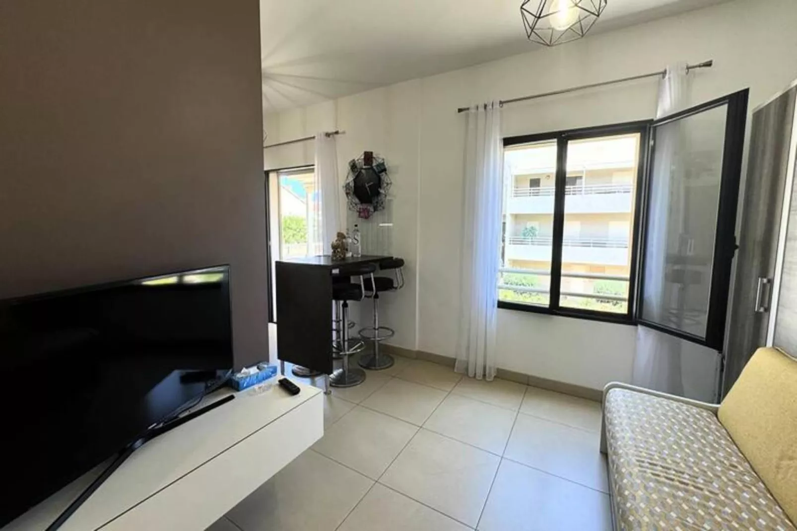 Résidence Jardins De Quatrina-Living room