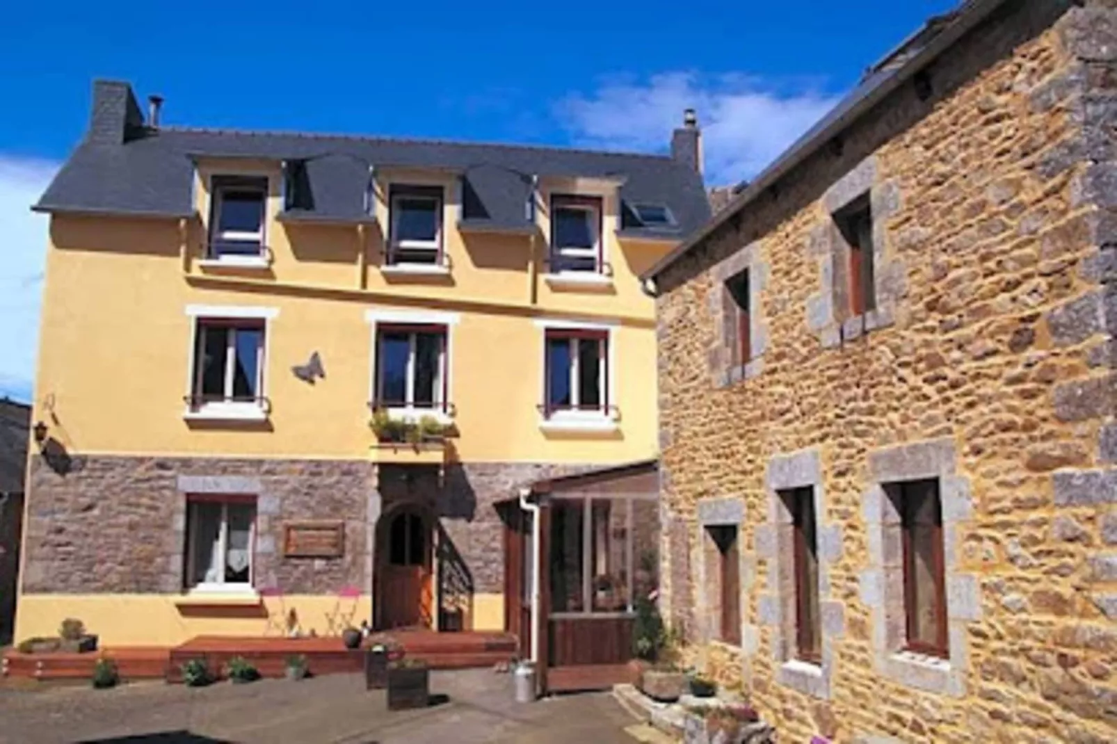 Résidence Les Goelands-Exterior in summer