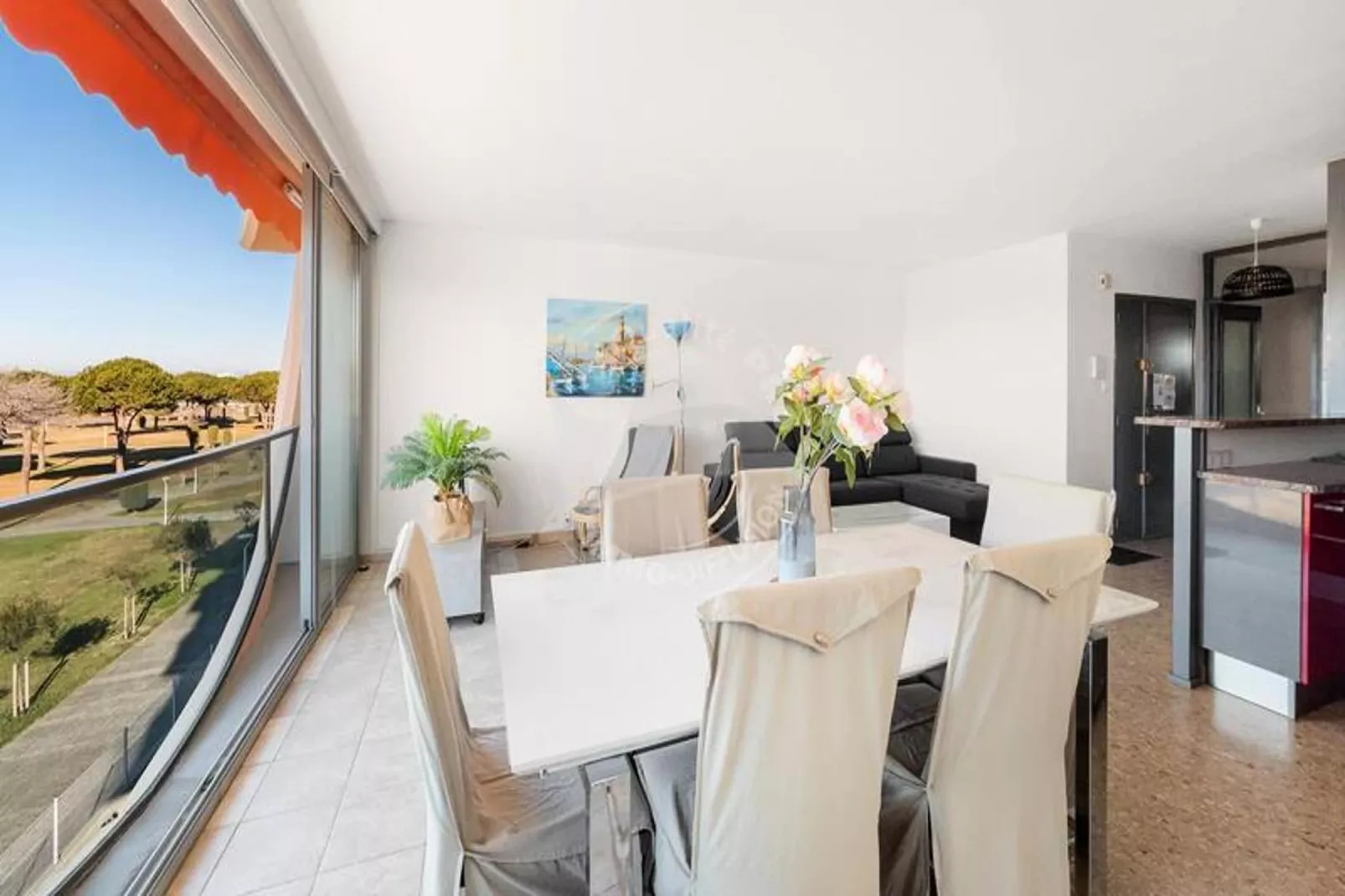 Résidence "le Vincent"-Esszimmer