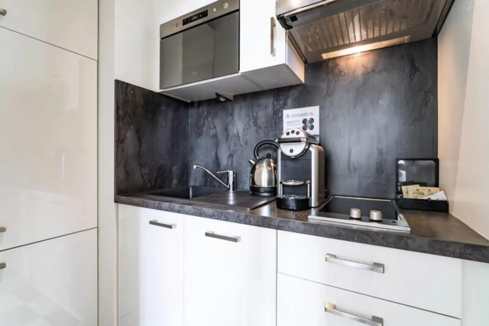 Chaleureux Appartement Au C&oelig;ur Du Quartier Historique Saint-michel-Cuisine