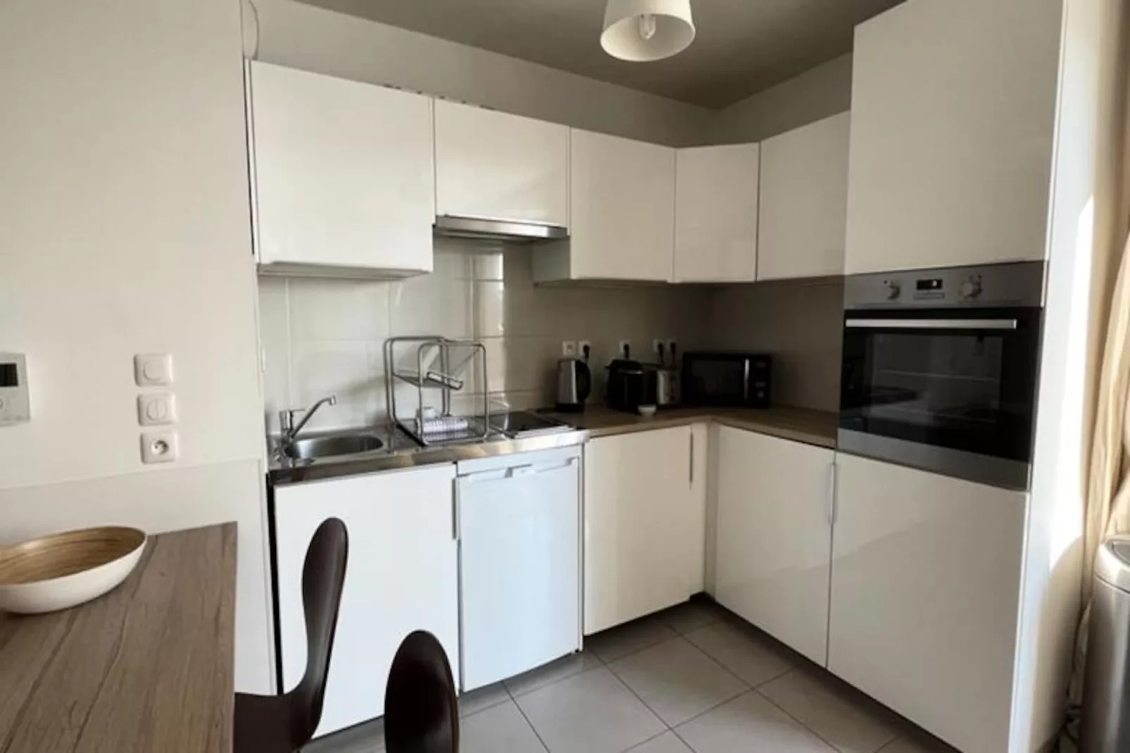 Spacieux Appartement Remarquablement Lumineux Avec Parking &agrave; La Cit&eacute; Du Vin-Image-tags.