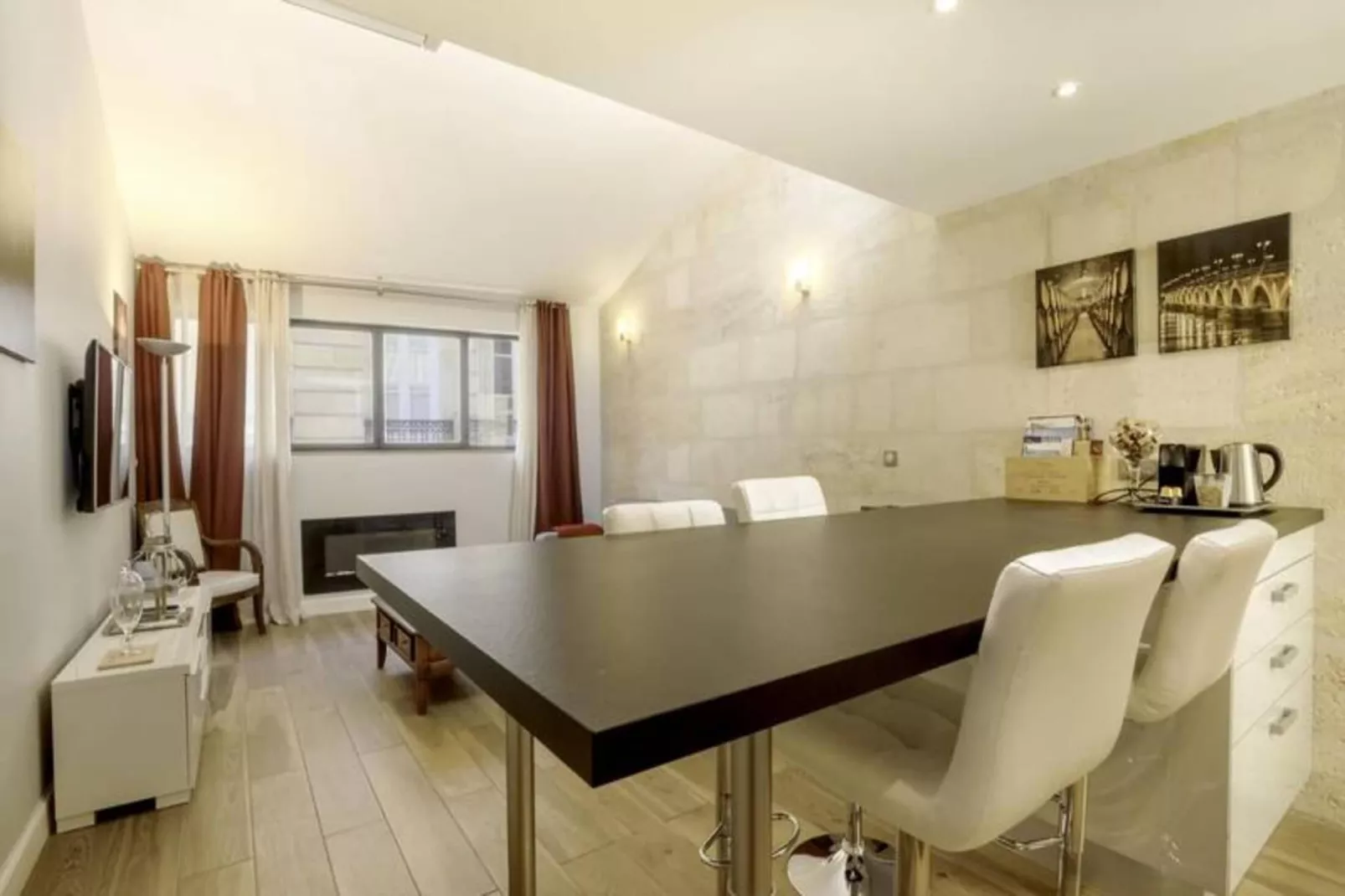 Superbe Duplex De Qualit&eacute;, En Hypercentre Avec Rooftop Et Climatisation-Dining room