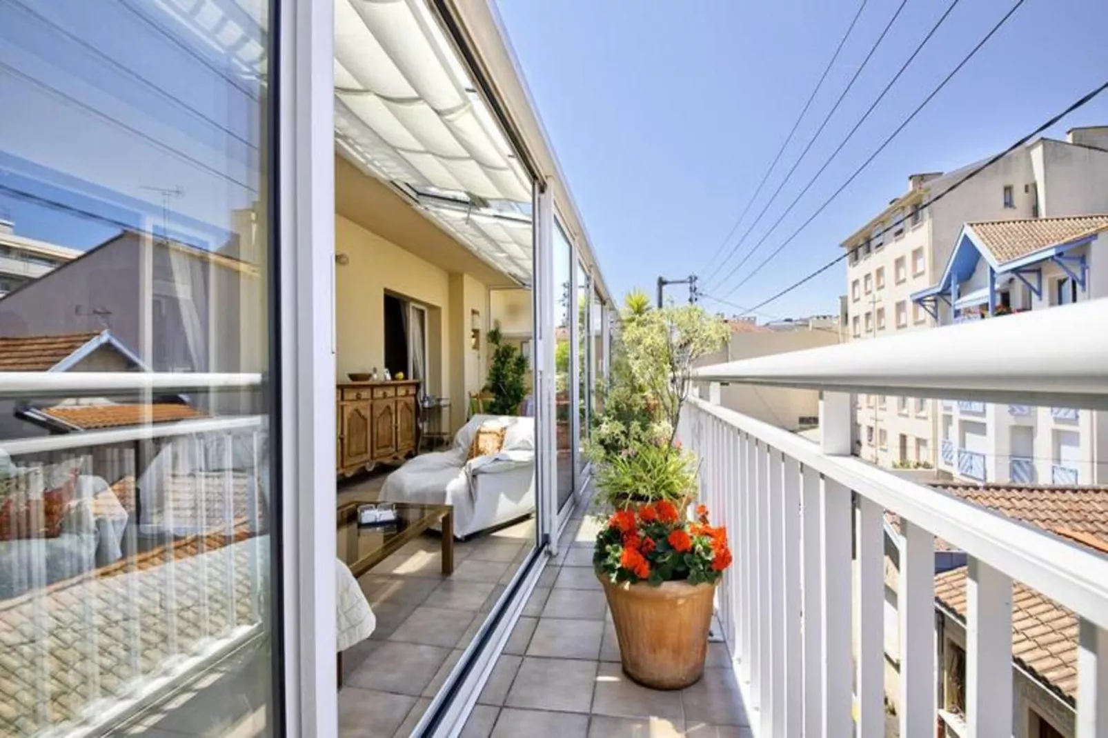 Résidence Palm Beach-Exterior in summer