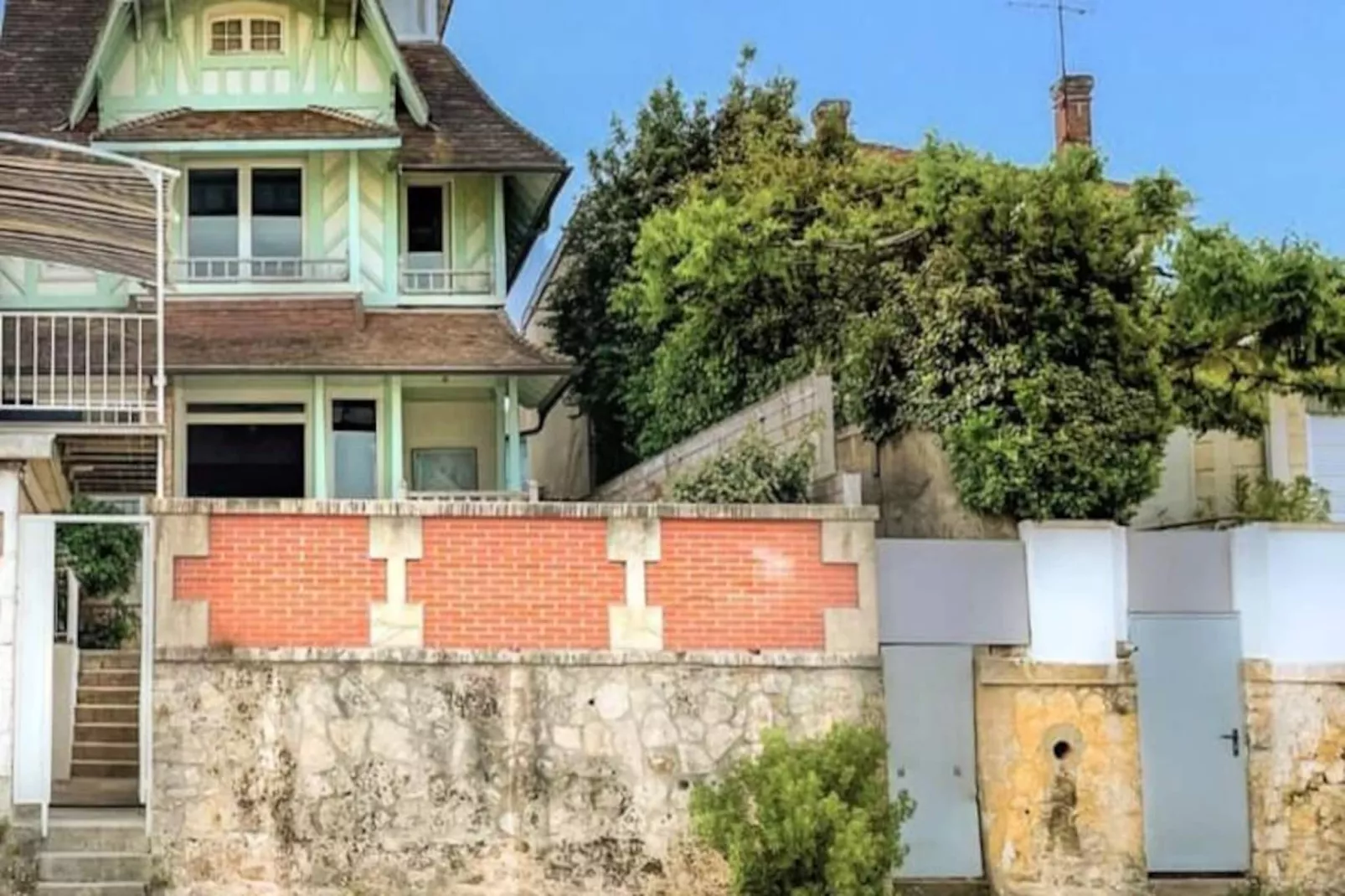 Somptueuse Demeure Arcachonnaise De Caract&egrave;re Avec Acc&egrave;s Direct &agrave; La Plage-Image-tags.