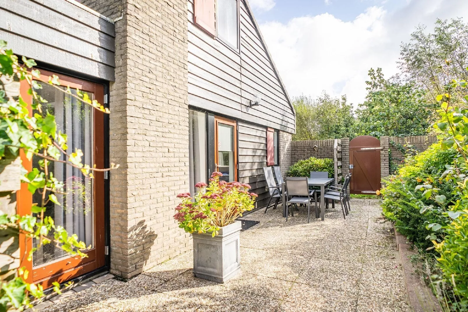 Vakantiepark de Krim 1-Gardens summer