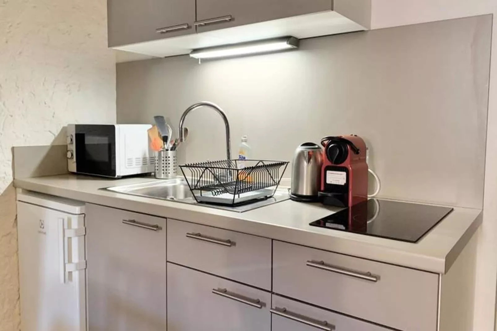 | L'alc&ocirc;ve De Vaucanson 🟡 Centre Historique | Place Vaucanson-Küche