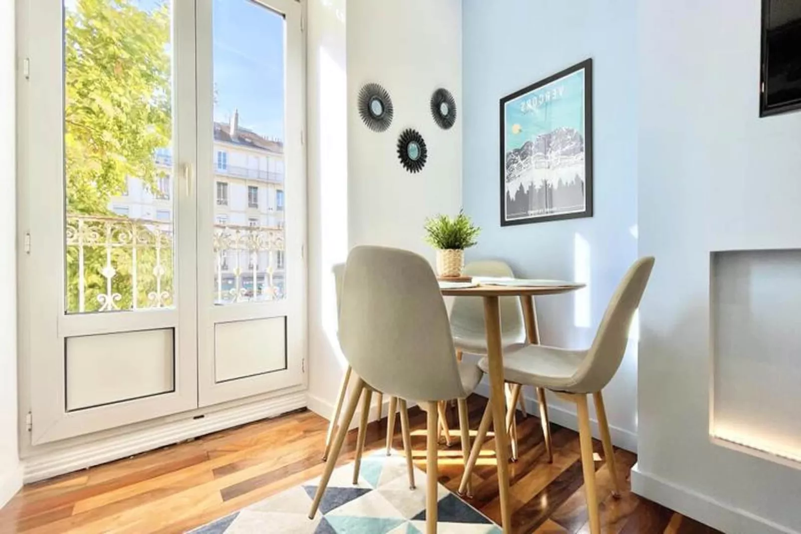 Le Cadet 👨&zwj;👩&zwj;👦&zwj;👦| Jean Jaur&egrave;s |tram A, B E E | T2 Tout &eacute;quip&eacute;-Salon