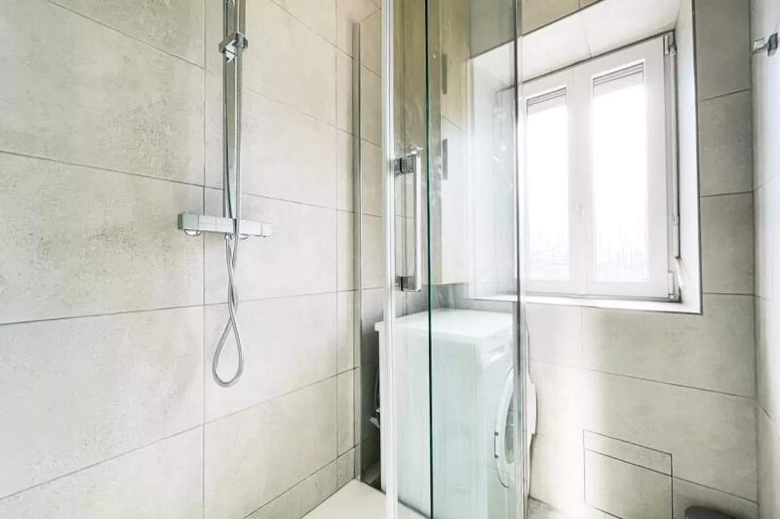 Le Duplex 🌞 Calme & R&eacute;nov&eacute;|-Salle de bain