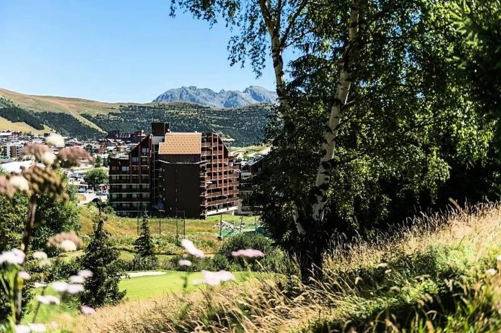 Résidence Les Mélèzes - maeva Home-Außenbereich Sommer