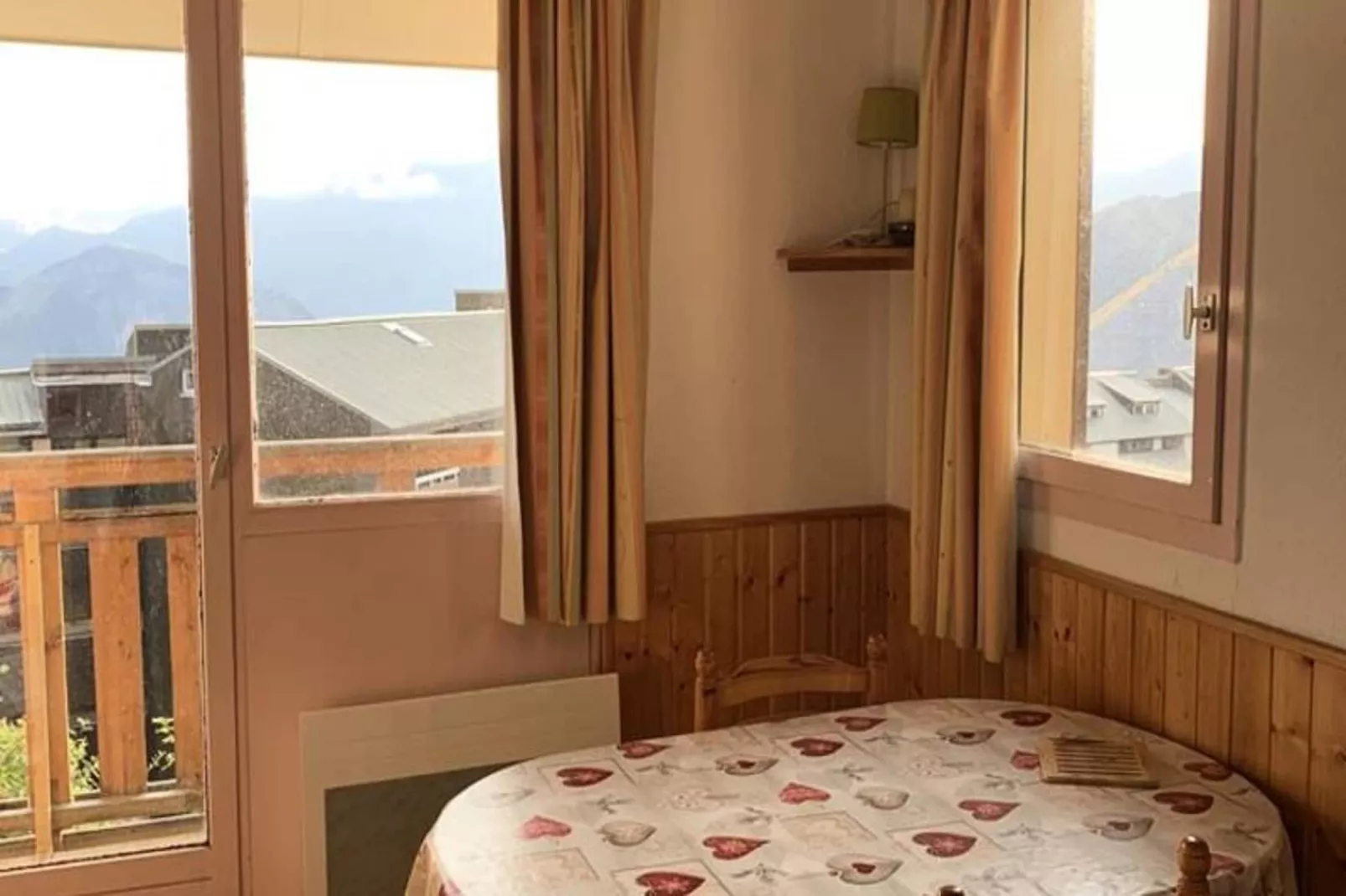 Résidence Balcons D'huez-Esszimmer