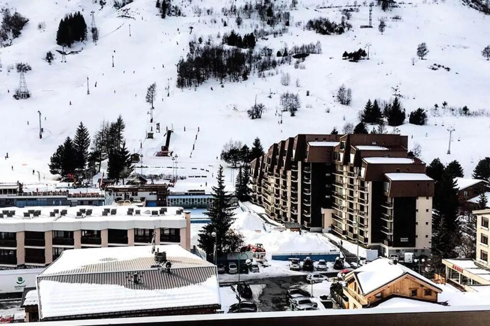 Résidence Diamant 1 - Exterior in winter