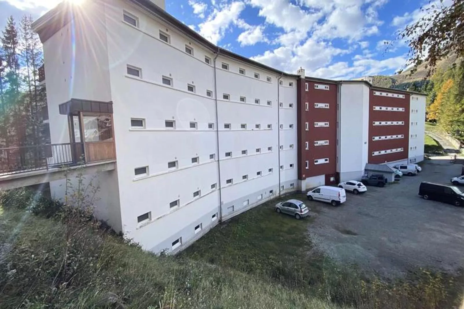 Résidence Le Midi-Exterior in summer