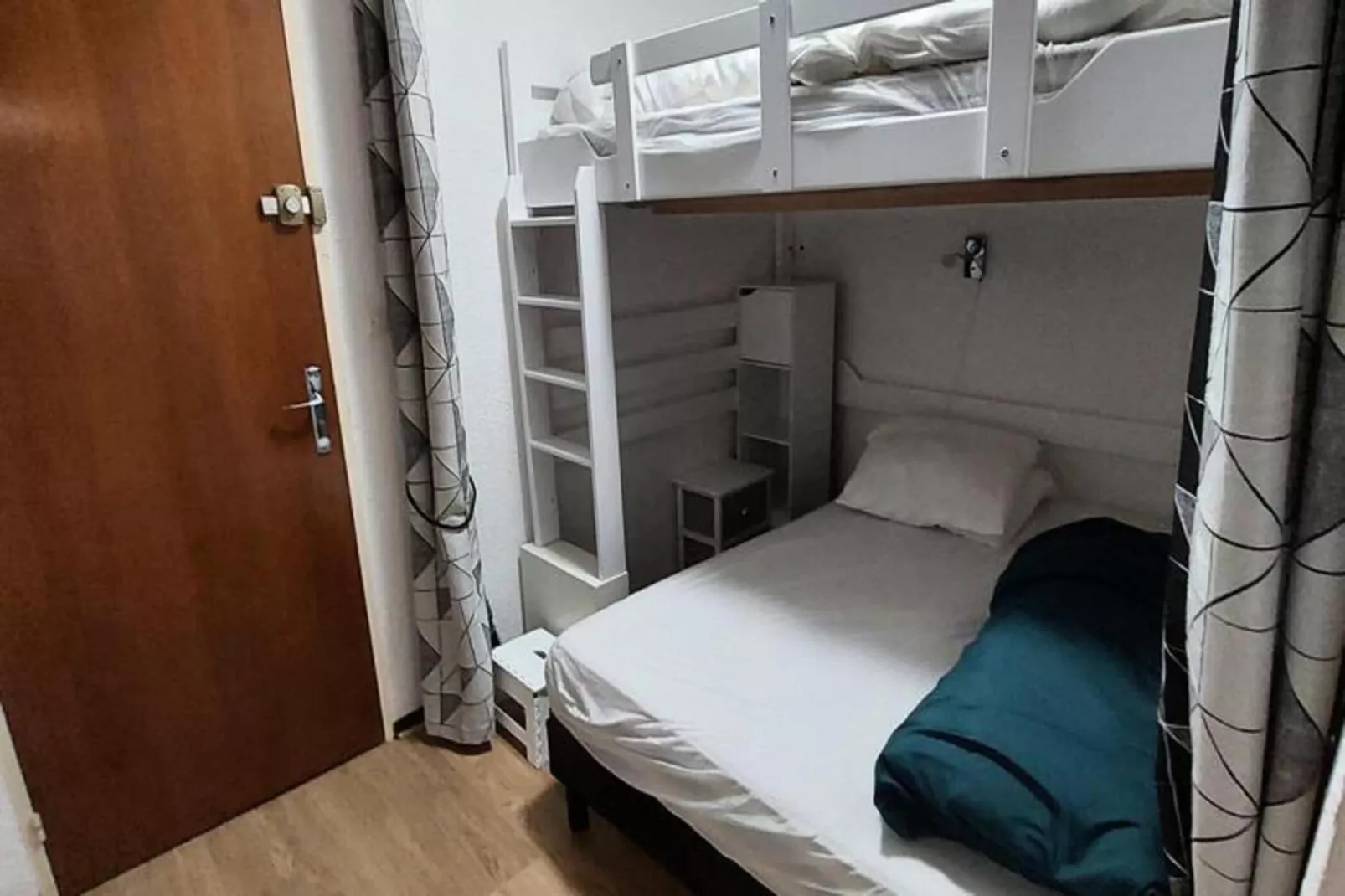 Résidence Sappey-Bedroom