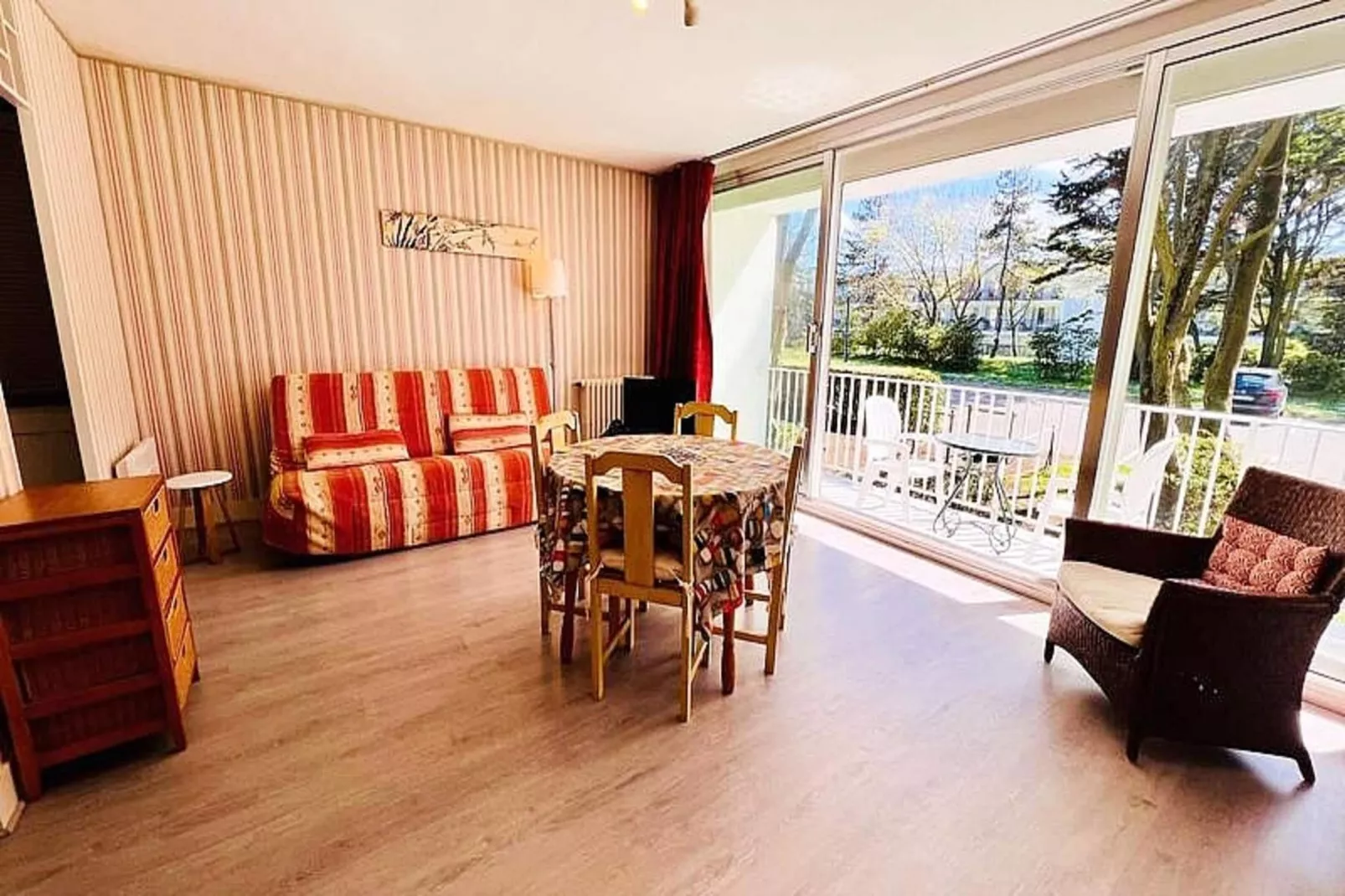 Résidence Goulvars-Salle à manger