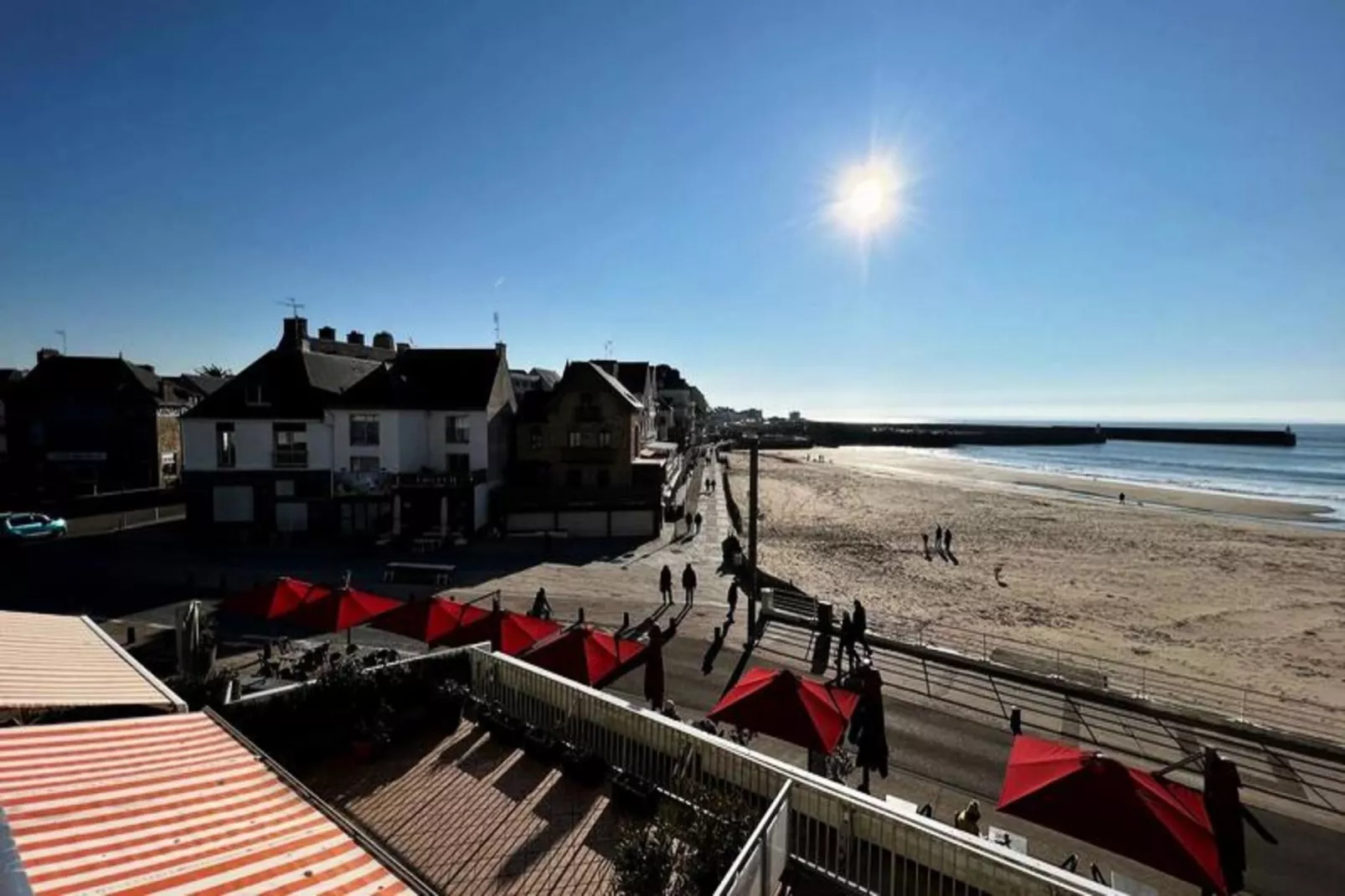 Résidence Dauphins-Vue d'été