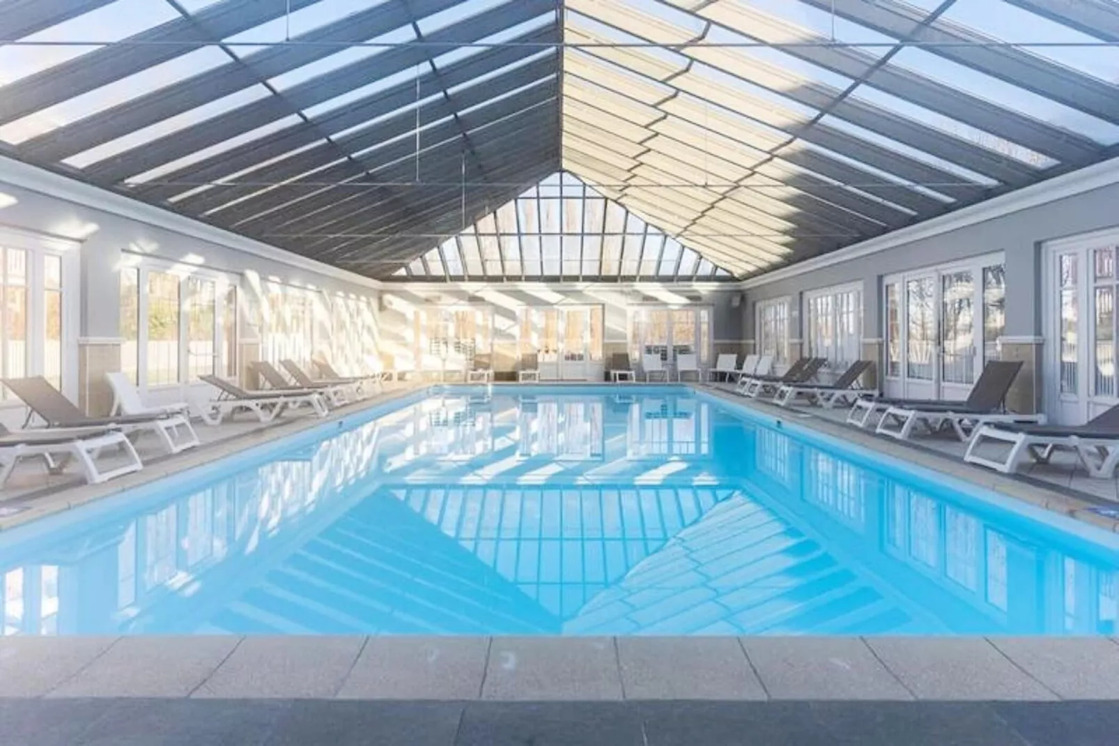 Résidence Sublime T2  Pour 4 Personnes, R&eacute;nov&eacute; Avec Piscine Tennis Parking Wifi-Schwimmbad