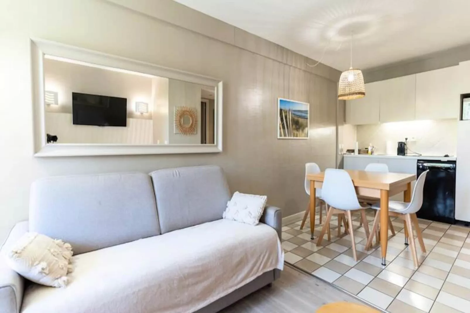 Résidence Appt 6 Pers Avec Piscine Couverte, Tennis Et Parking Priv&eacute; Gratuit 117-Image-tags.