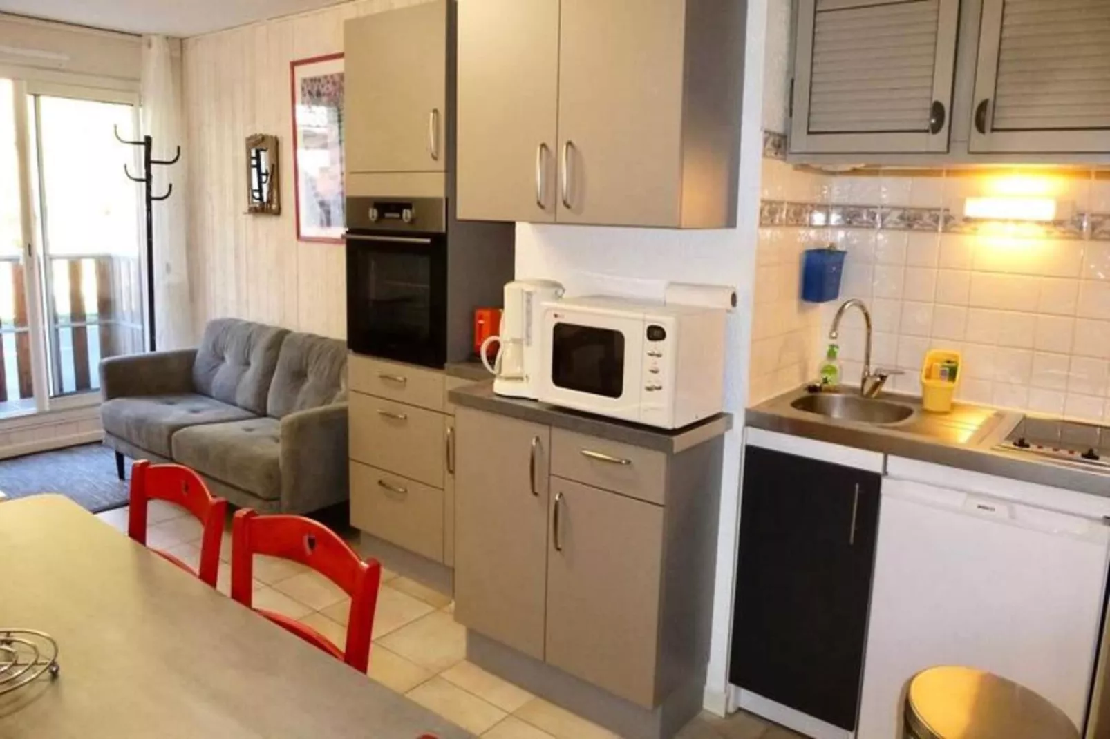 Résidence Neouvielle-Dining room