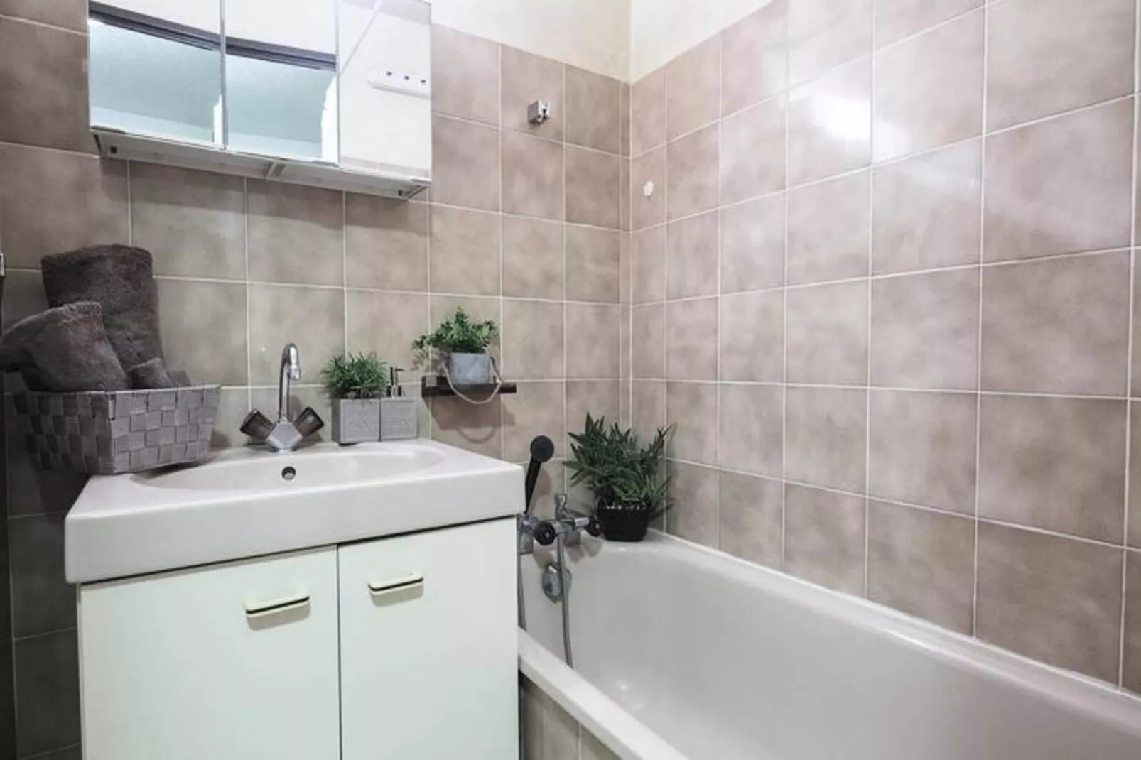 Résidence Grand Pre C-Bathroom