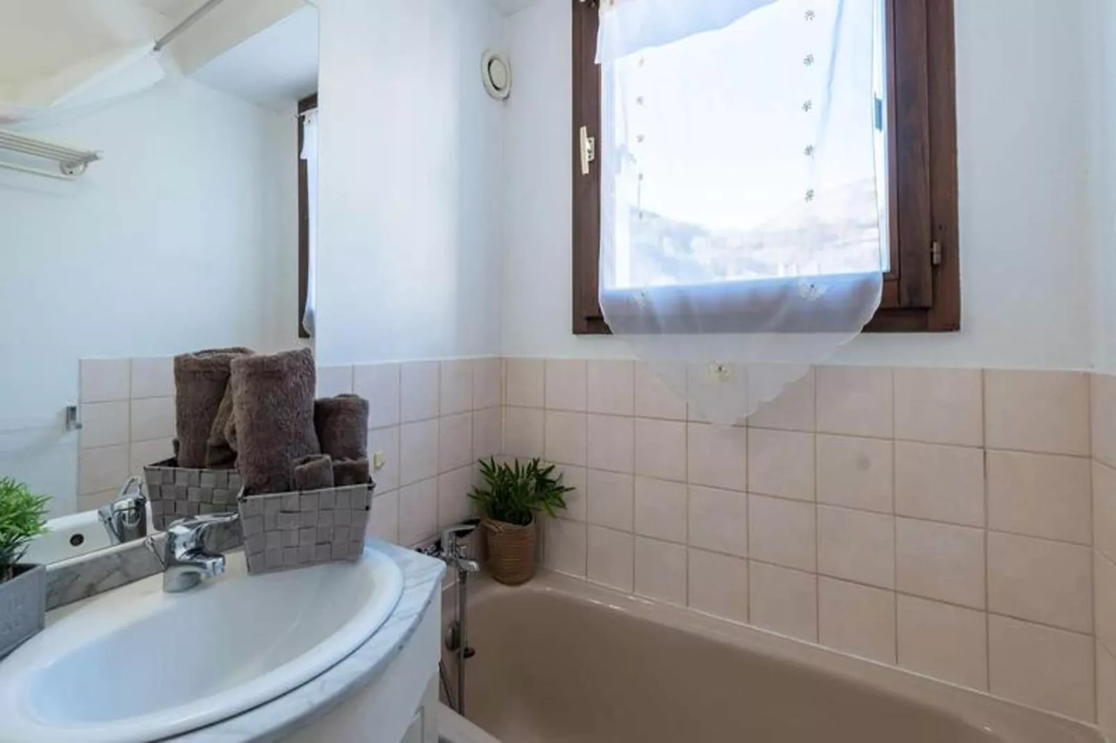 Résidence H.th.i:iris-Bathroom