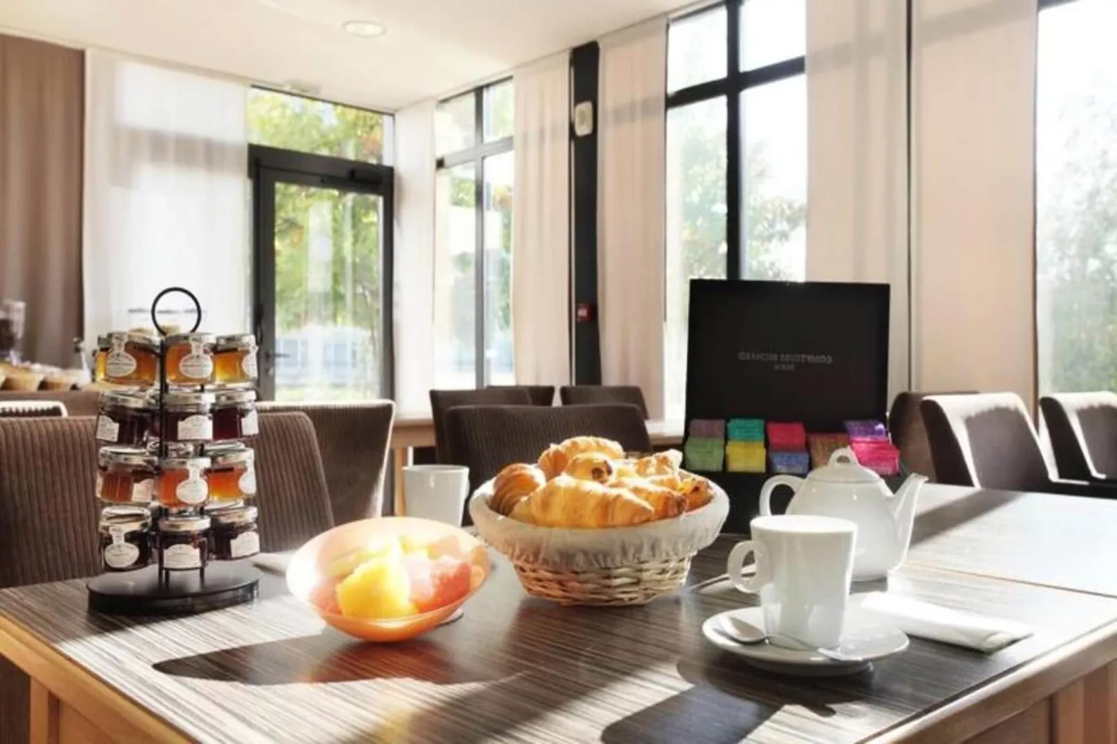 Appart'hôtel Odalys City Bioparc-Exterior in summer