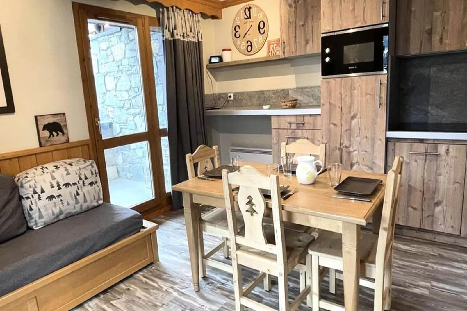 Résidence Valeriane-Salle à manger