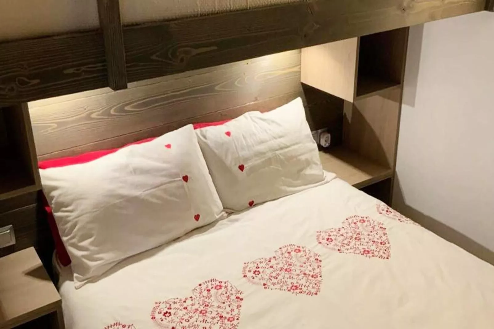 Résidence Valeriane-View in summer