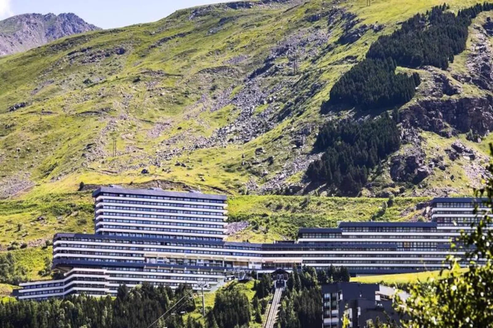 SOWELL RESIDENCES Pierre Blanche ****-Image-tags.