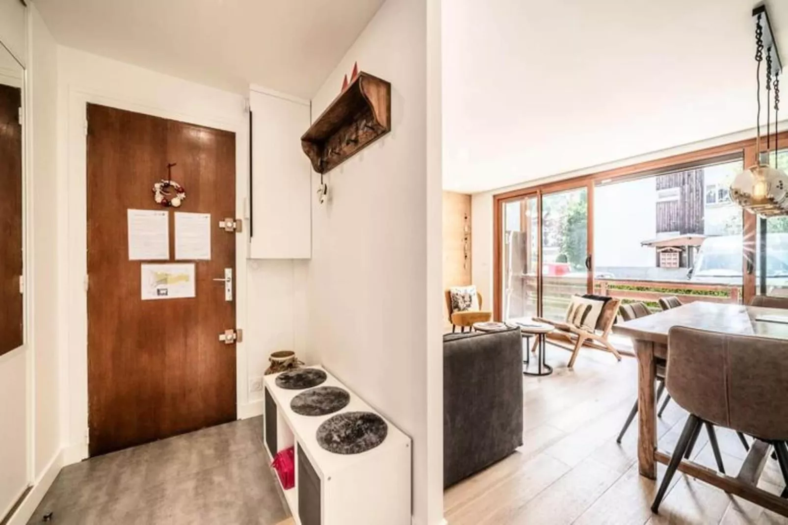 Résidence Ressachaux-Salle à manger