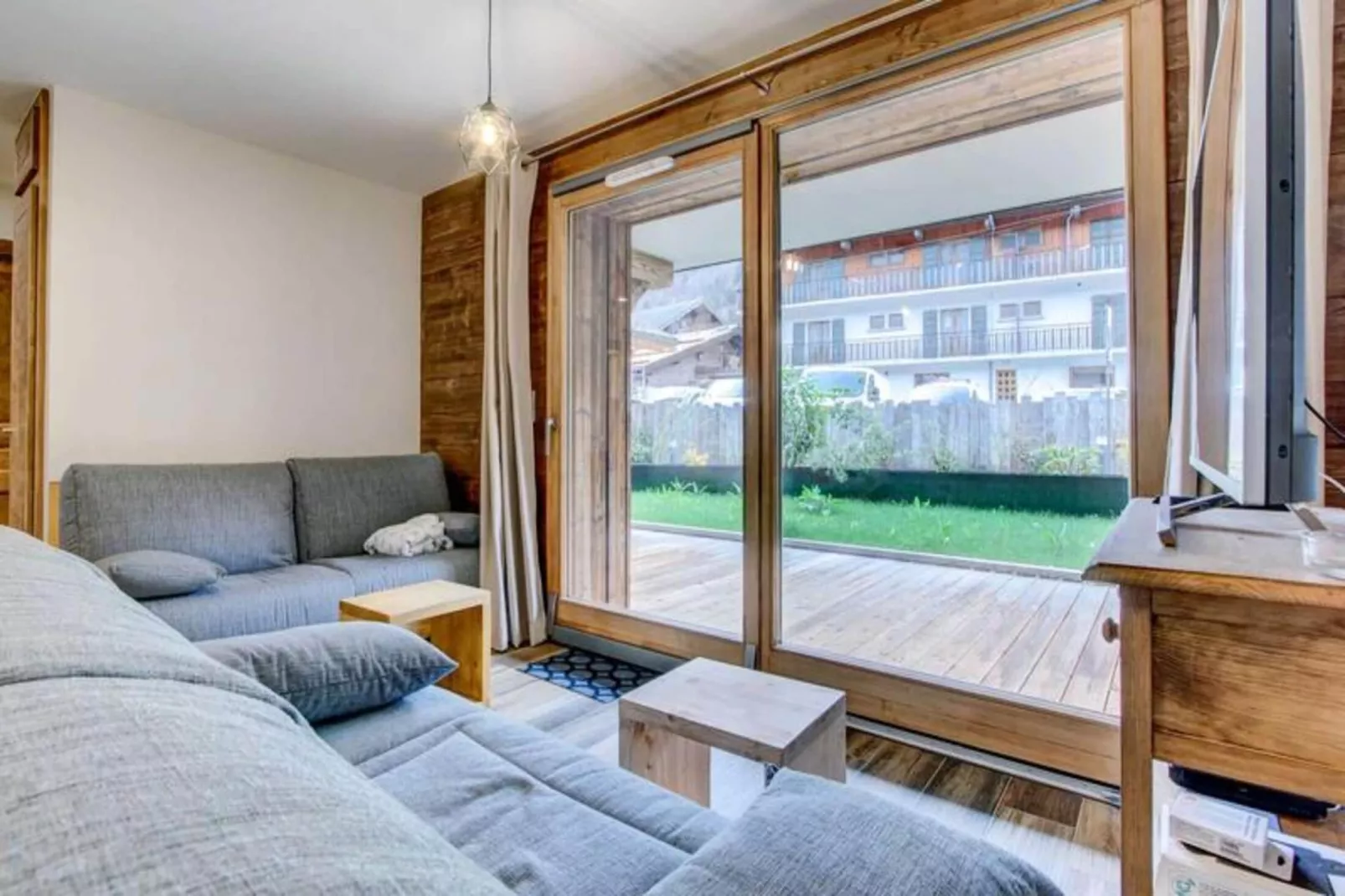 Résidence Le Lapia-Exterior in summer