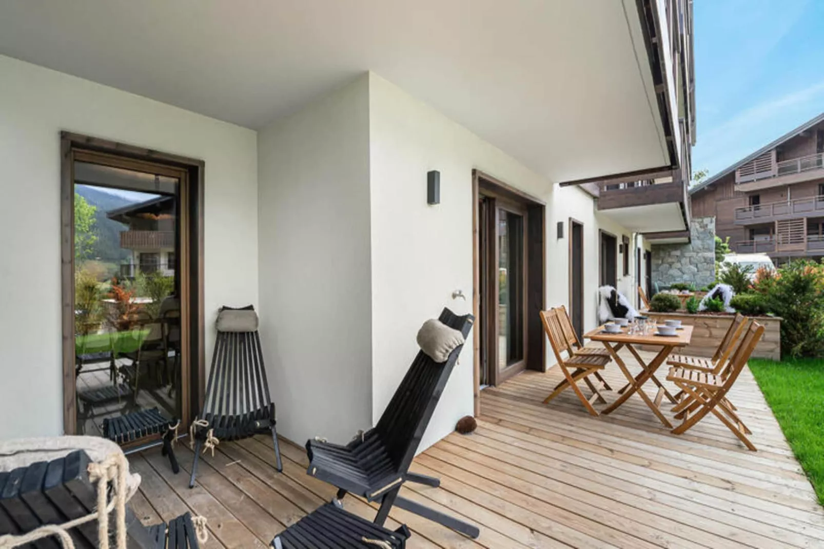 Résidence Stallion A-Außenbereich Sommer