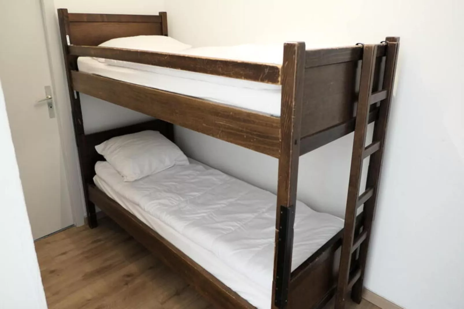 Résidence Castel Des Roches A-Exterior in summer