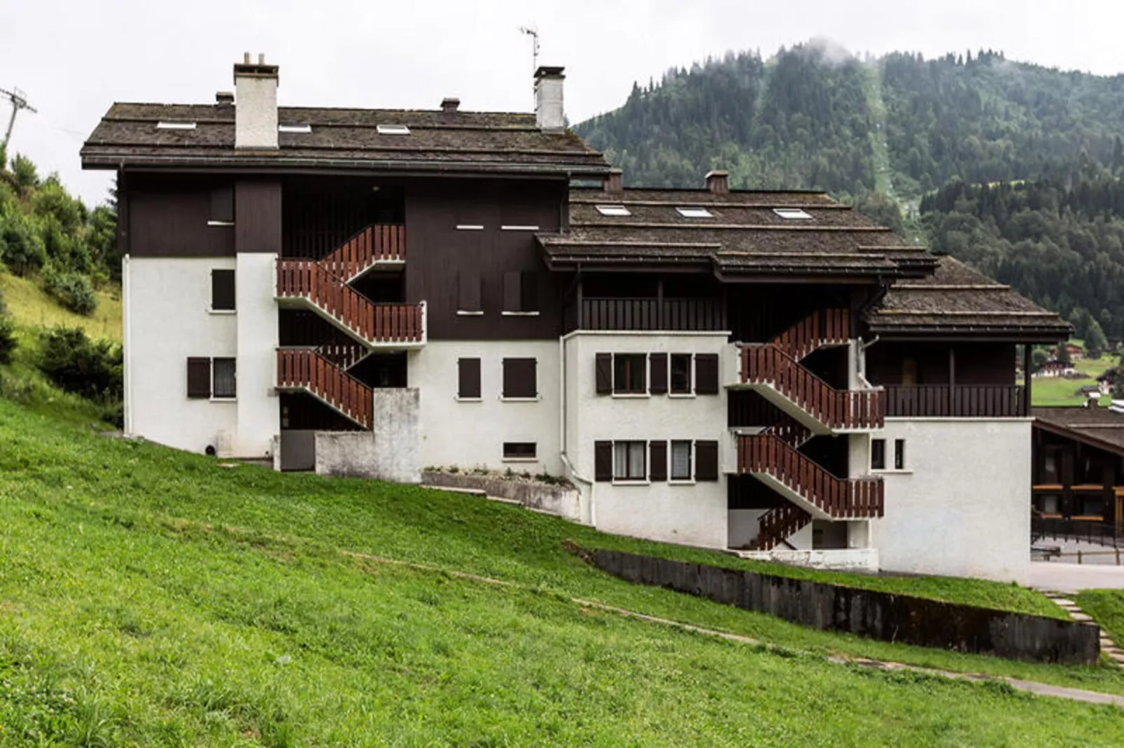 Résidence Les Aigles 1-Exterior in summer