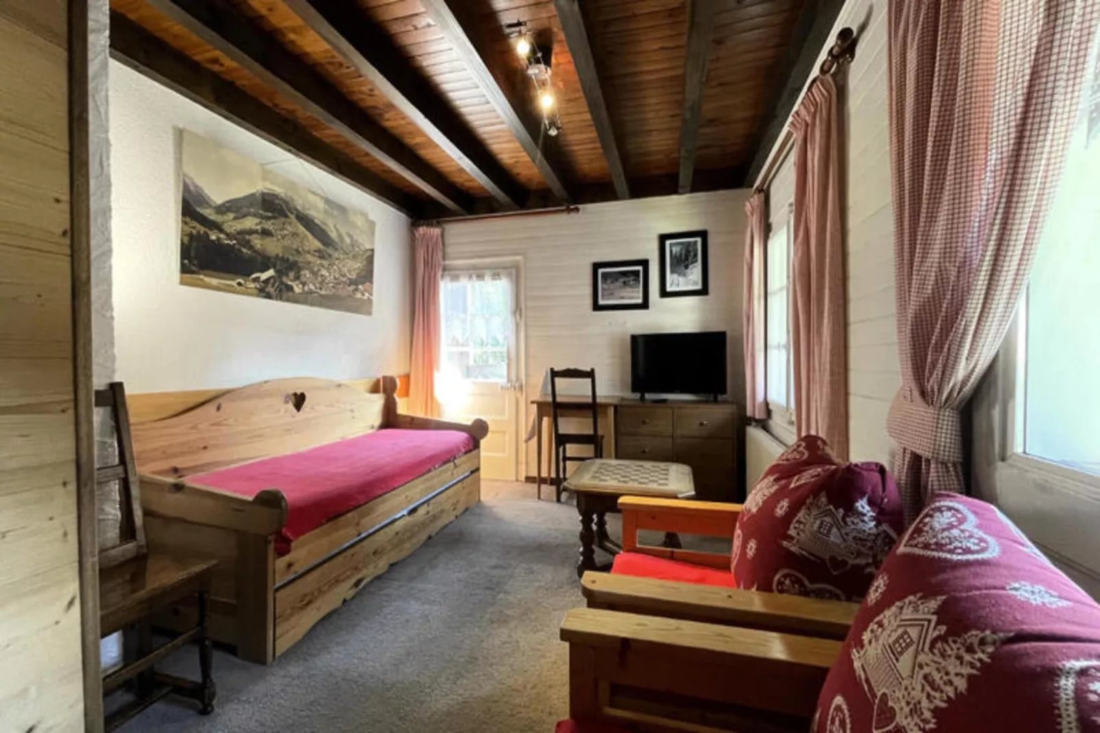 Chalets à La Clusaz-Exterior in summer