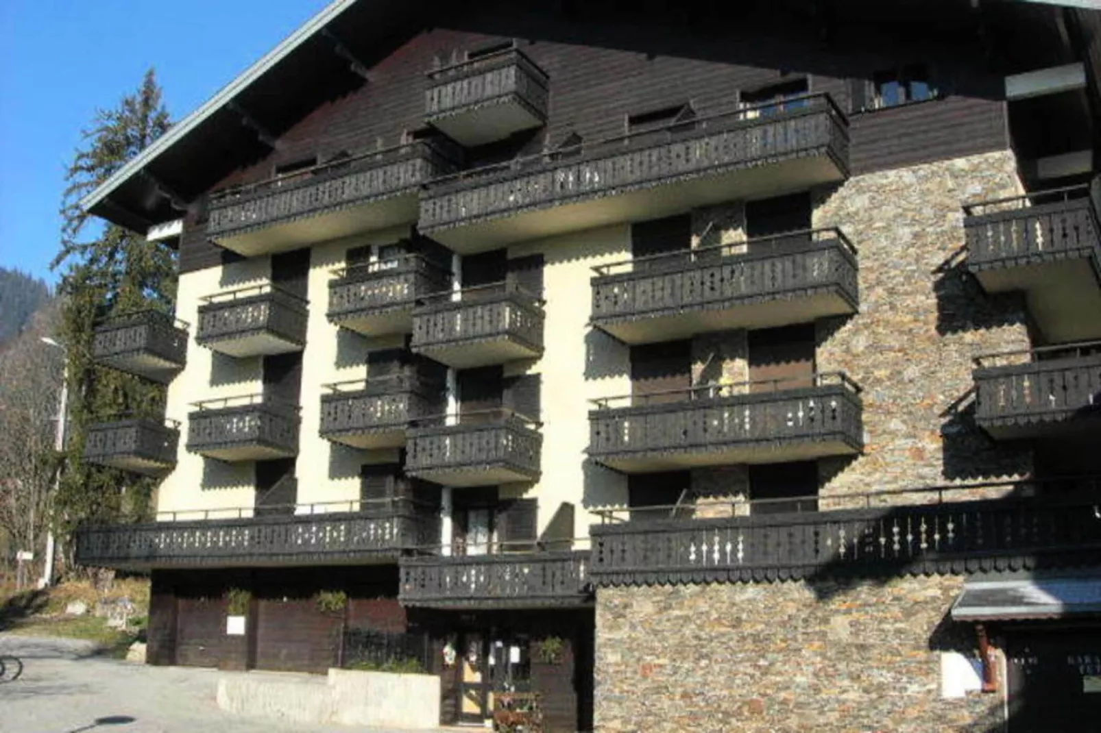 Résidence Le Yeti-Außenbereich Sommer