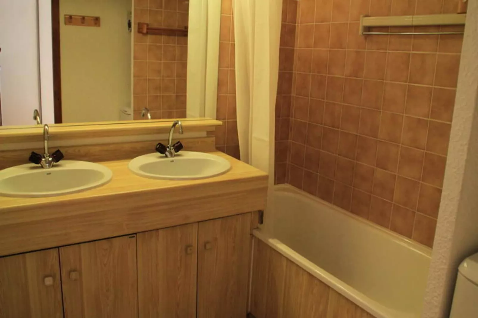 Chalets De Barbessine-Bathroom