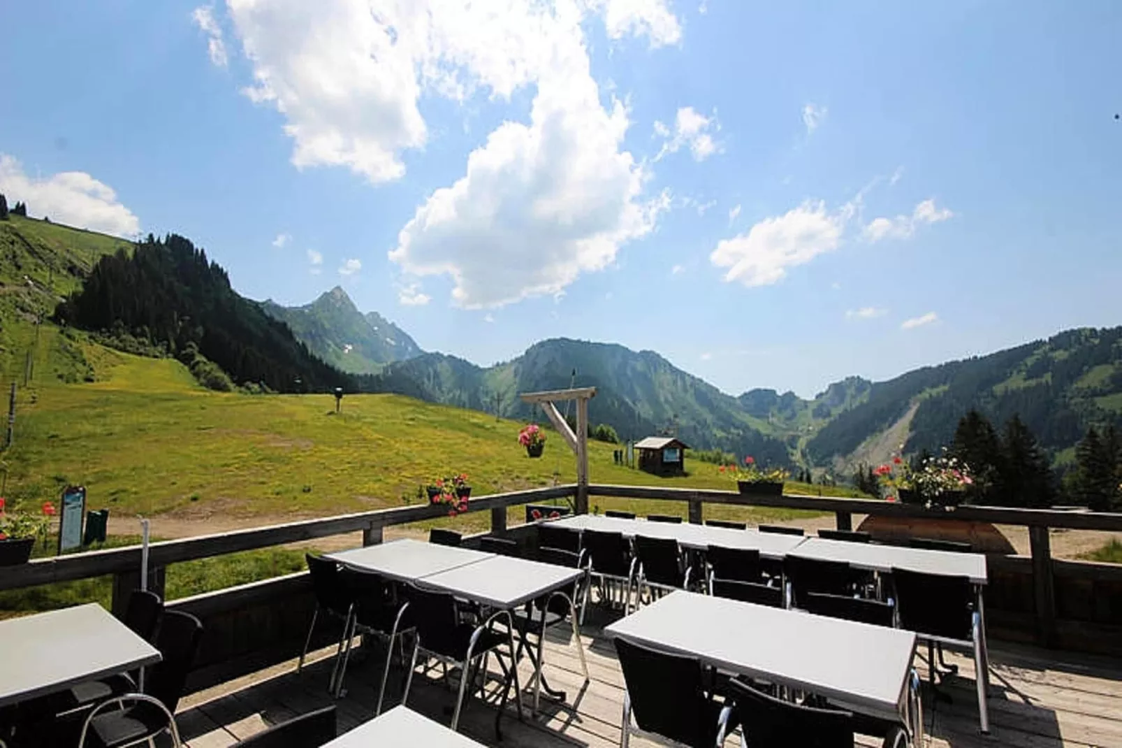 Studio à Saint Jean d'Aulps-Terrasse / balcon