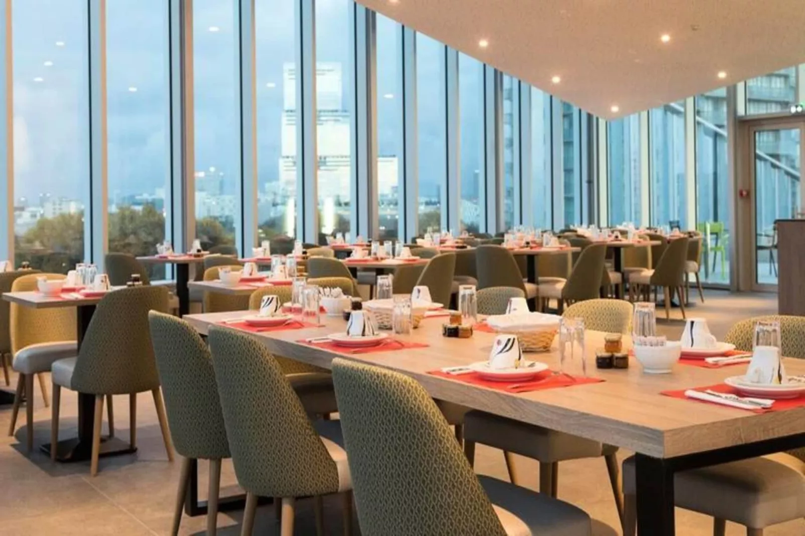 Appart'hôtel Odalys Paris XVII-Exterior in summer