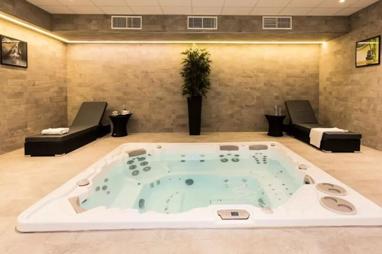 Appart'hôtel Odalys Montmartre-Swimming pool