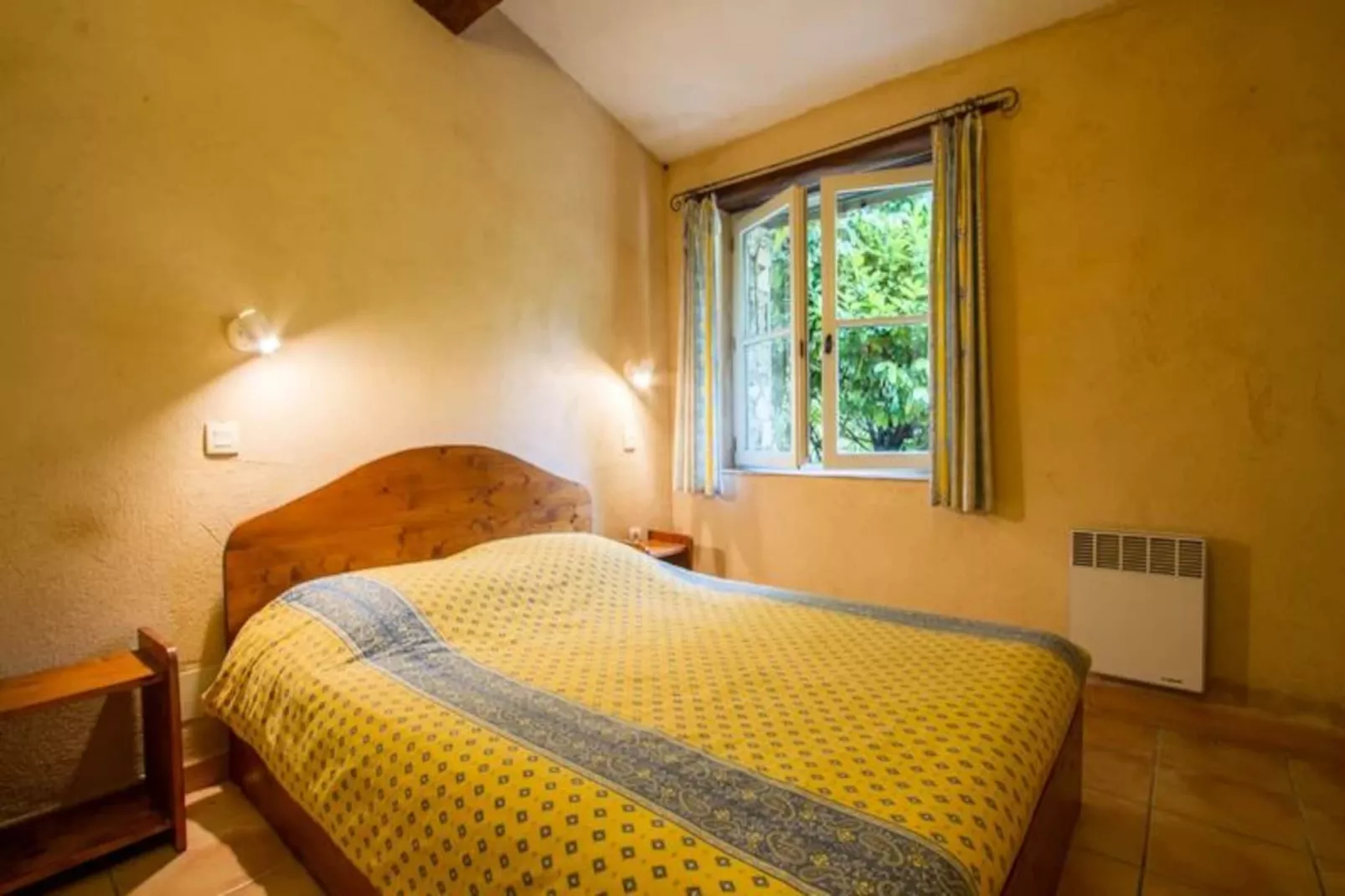 Le Jas, Mas De Charme, Piscine Partag&eacute;e , Nature, Calme, 6 Ha En Provence-Image-tags.