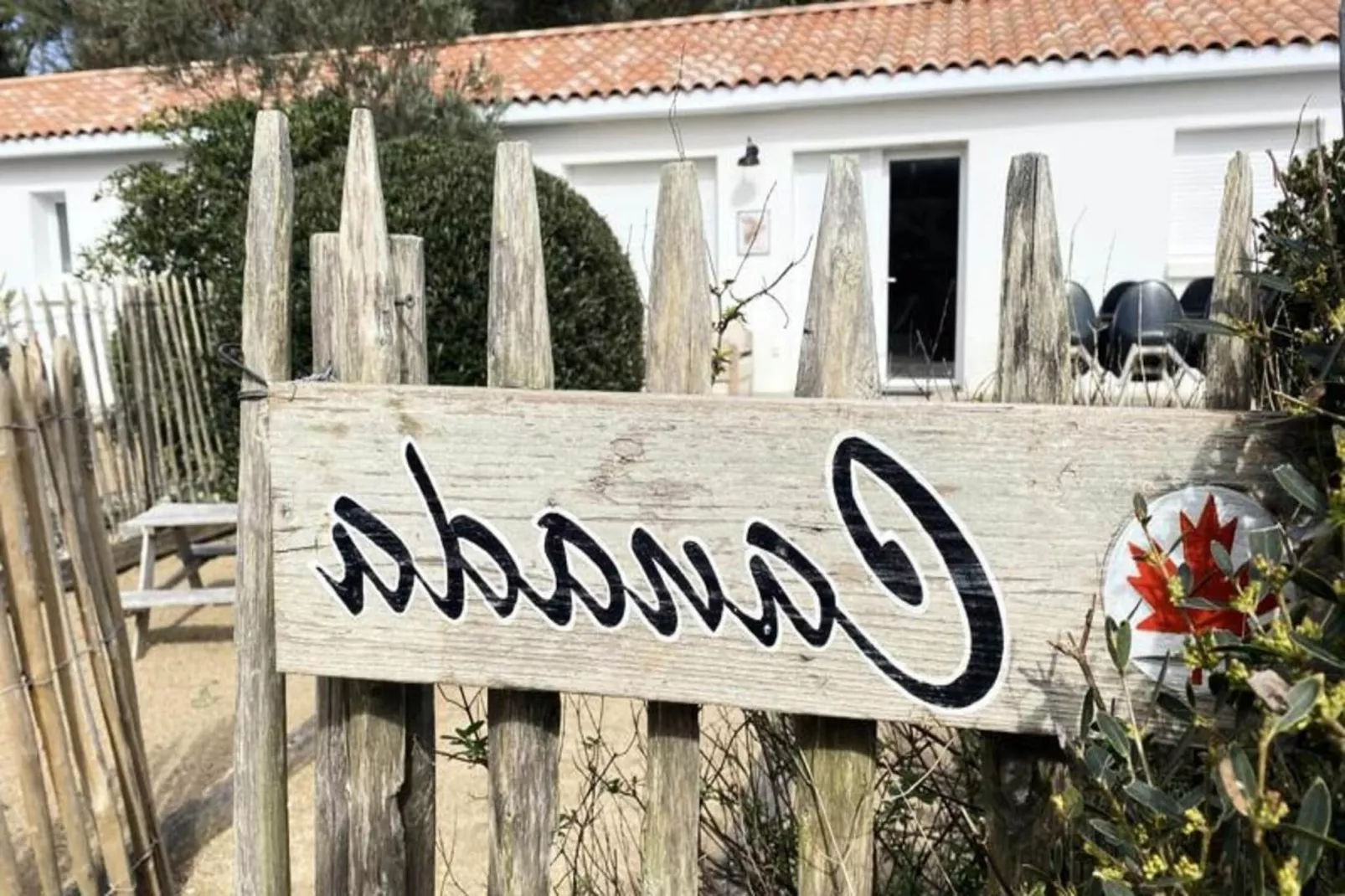 Villa Canada - Domaine Le Sherwood-Exterior in summer