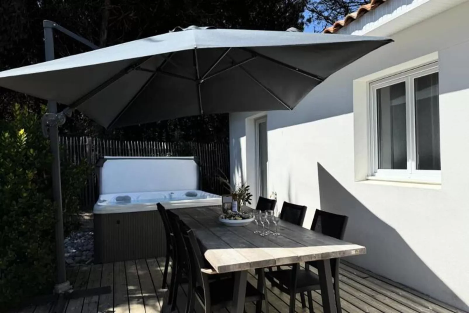 Villa Tha&iuml;lande - Domaine Le Sherwood-Esszimmer