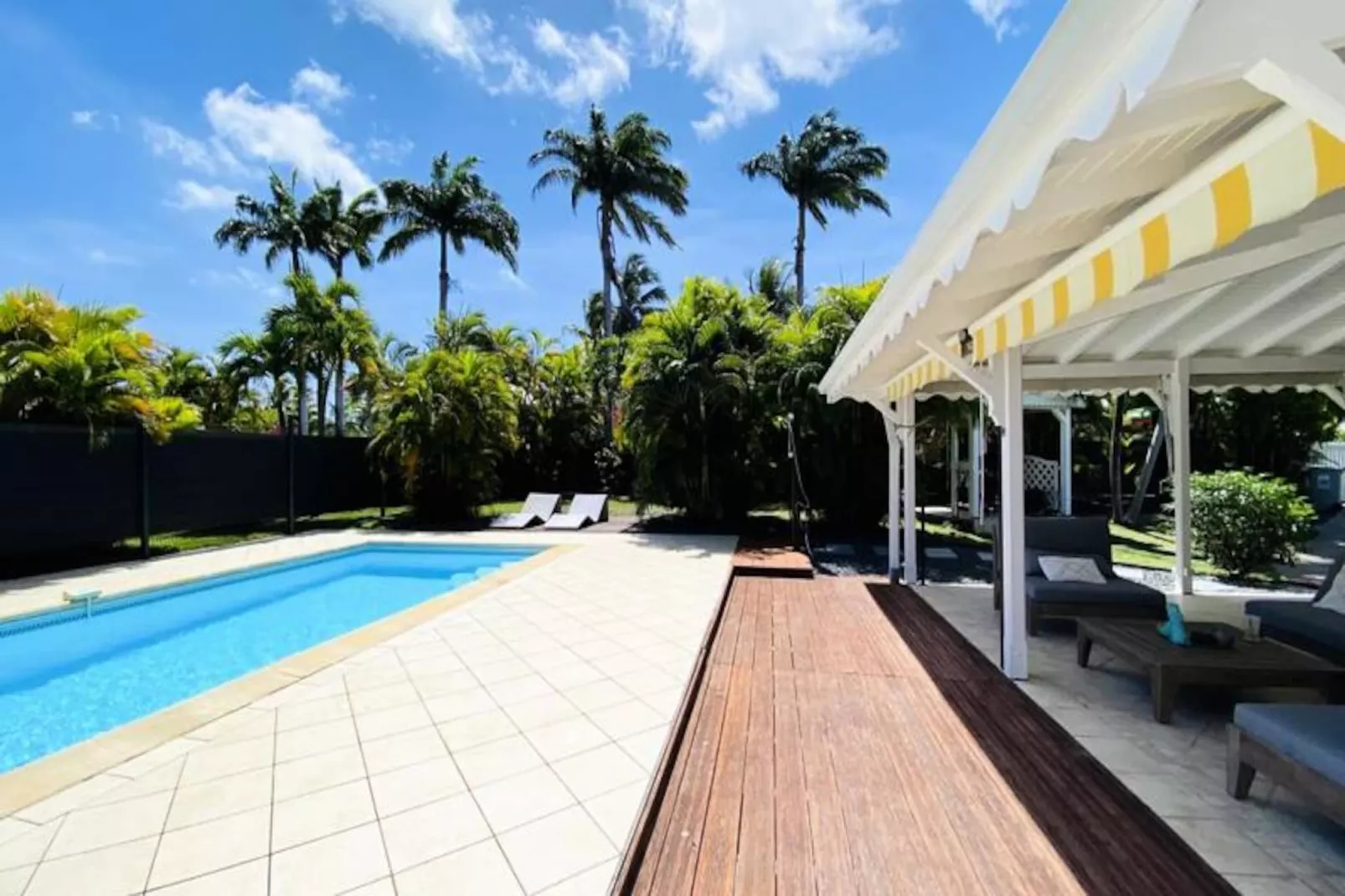 Villa Charlotte-Image-tags.