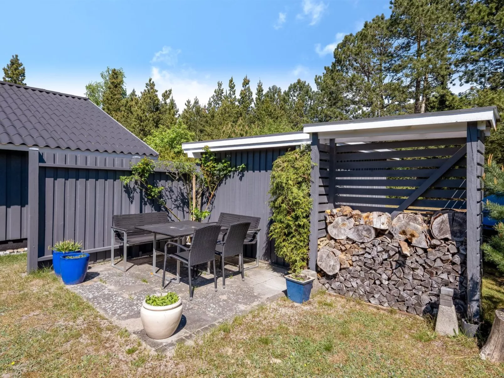 "Elba" - 275m to the fjord-Outside